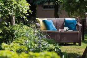 Диван пластиковый Корфу (Corfu love seat) коричневый - серо-бежевый* в Качканаре - kachkanar.ok-mebel.com | фото 4