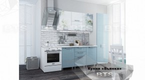 Кухонный гарнитур Бьянка 2.1 (БТС) Голубые блёстки М31 в Качканаре - kachkanar.ok-mebel.com | фото 2