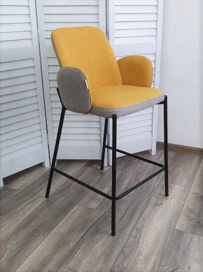 Полубарный стул NYX (H=65cm) VF106 желтый / VF120 серый М-City в Качканаре - kachkanar.ok-mebel.com | фото